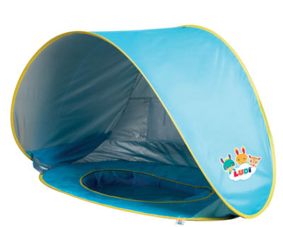 From Age + 10 months, it is a swimming pool on the scale of the child. At any age, an anti-UV tent to protect him of the sun, the wind and the sand.