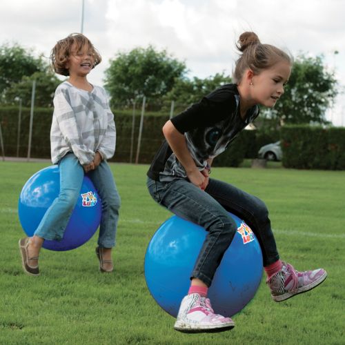 Ballon sauteur « bleu » de LUDI. Ce gros ballon coloré est idéal pour faire la course ou s’amuser avec les copains ! Résistant, il s'utilise à l'intérieur comme à l'extérieur. Pour les enfants de plus de 3 ans. Référence produit 2781.