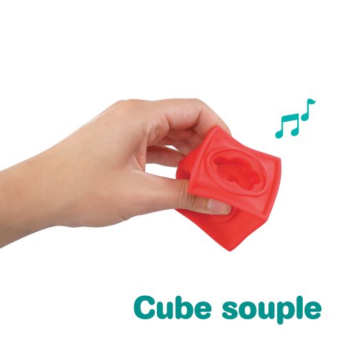 Cubes emboîtables de LUDI. 1er jeu de construction ! 9 cubes souples et colorés à empiler et à encastrer. Spécialement conçu pour les écrasements et mordillements. Sécurité et hygiène garanties. Pour les enfants dès 10 mois. Référence produit 30043.