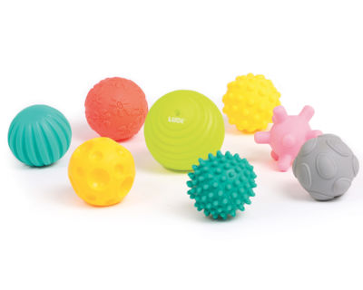 8 balls of different colours, shapes and sizes to arouse children's curiosity. They develop your baby's dexterity. Hygienic. Easy storage in the included jar.