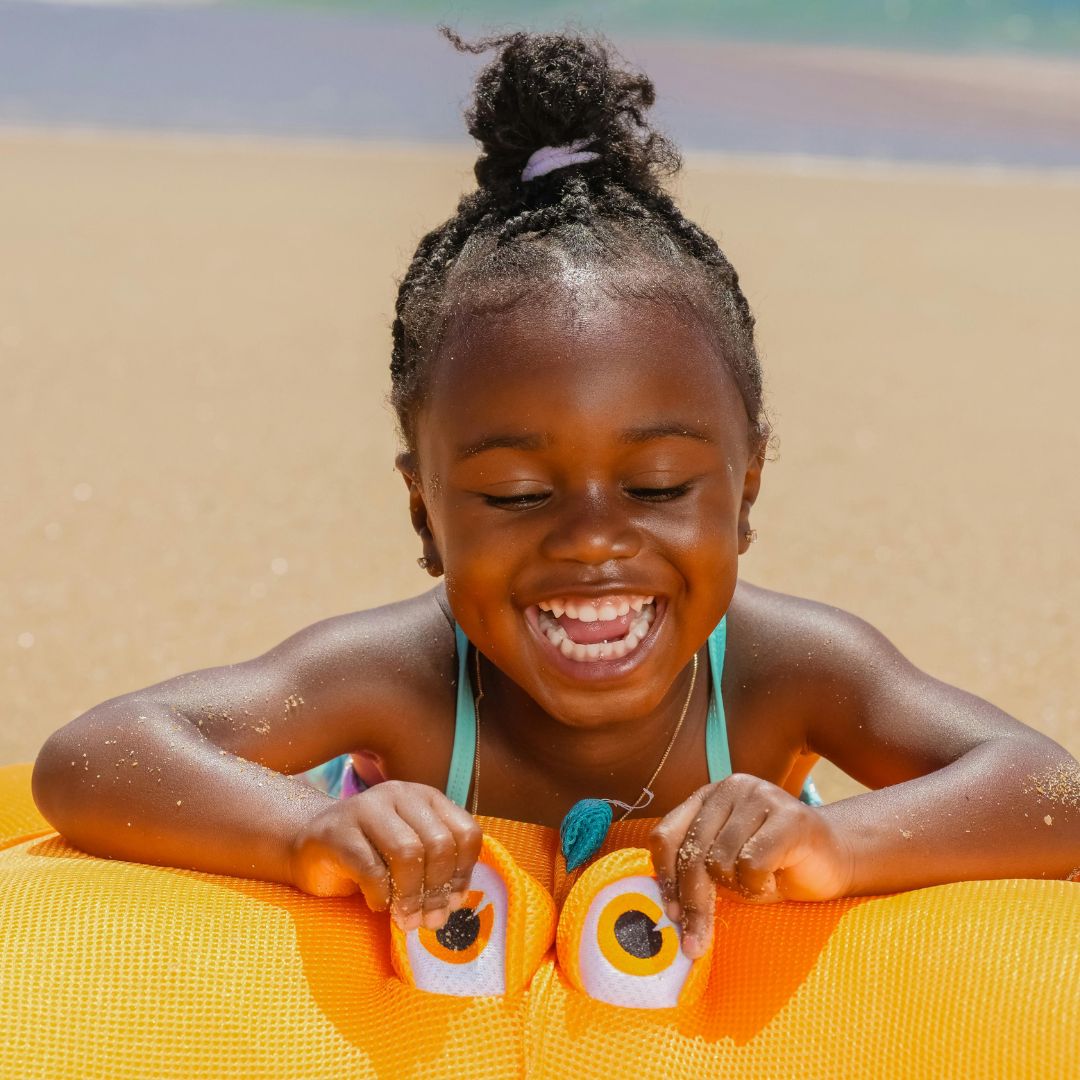 enfant soleil plage