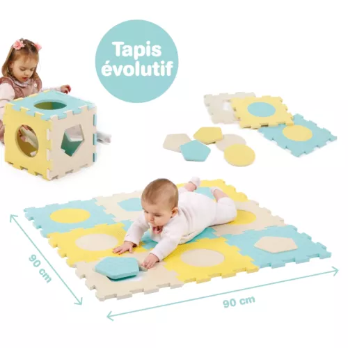 Tapis mousse 0 mois de LUDI. Une belle surface confortable pour jouer en sécurité. Le tapis isole l’enfant du froid et amortit les chocs. Puzzle ludique : 2D, 3D ou jeu d’encastrement avec les formes géométriques. Hygiénique, utilisation indoor. Pour les enfants dès la naissance. Référence produit 10015.