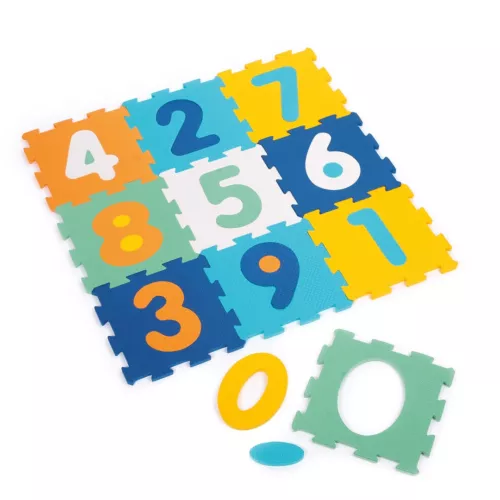 Numbers foam mat is a comfortable surface to play or a big puzzle in 3D? The both! The 9 interlocked tiles isolates baby from the cold and absorbs impacts. Hygienic, indoor-outdoor use.