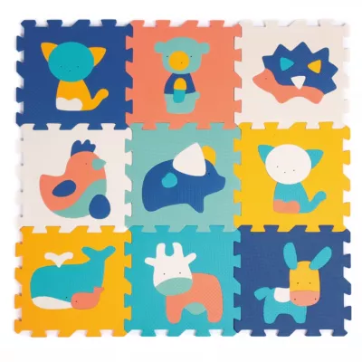 Tapis Mousse 9 animaux de LUDI. 9 dalles avec des animaux à recomposer et à encastrer. Le tapis isole l’enfant du froid et amortit les chocs. Ce puzzle offre une belle surface confortable pour jouer en sécurité ! Référence du produit LUDI 10023.