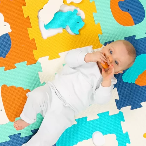 LUDI Foam Animal Mat with Borders Includes 9 tiles with animals to reassemble and fit together, plus 16 pieces to expand the mat or create borders. The mat insulates the child from the cold and absorbs shocks. This puzzle provides a comfortable surface for safe play! Product reference: LUDI 10025.