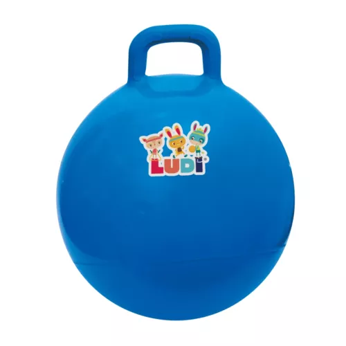 Ballon sauteur « bleu » LUDI. Ce gros ballon coloré est idéal pour faire la course ou s’amuser avec les copains ! Résistant, il s'utilise à l'intérieur comme à l'extérieur. Pour les enfants de plus de 3 ans. Référence produit 2781.