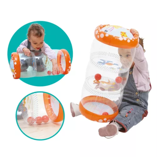 Baby roller « Mer» de LUDI. Cylindre gonflable transparent au décor amusant, avec balles sonores qui stimulent la curiosité de Bébé. Pour les enfants de plus de 6 mois. Référence produit 3452.