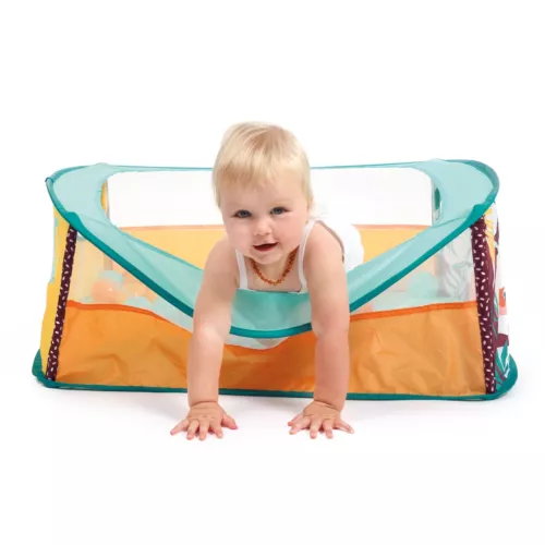 LUDI jungle ball pool: strong, lightweight and space-saving. 3 holes to develop baby's dexterity. 40 balls and carry bag included. From 6 months.