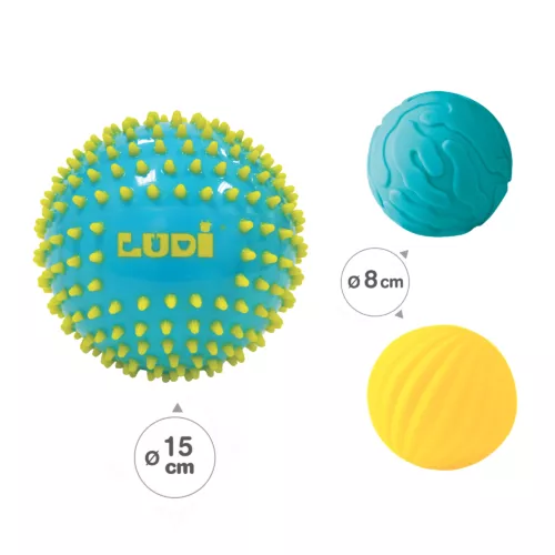 Set of 3 LUDI ‘blue’ sensory balls. Stimulates baby's senses while having fun. Develops dexterity and motor skills. Soft, lightweight, hygienic plastic. For children from 6 months. Product reference 30021.