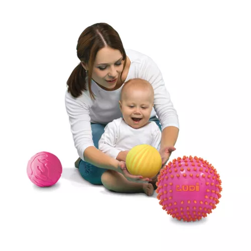 Set of 3 LUDI ‘pink’ sensory balls. Stimulates baby's senses while having fun. Develops dexterity and motor skills. Soft, lightweight, hygienic plastic. For children from 6 months. Product reference 30022.