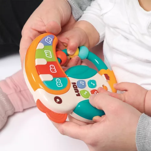 Coffret musical pour éveiller les enfants à la musique ! 1 toucan piano et 2 percussions, pensés pour une prise en main très facile. Développent la dextérité de Bébé.