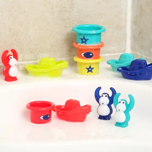 Coffret de bain « Petits bateaux » de LUDI. Un petit set de bain complet ! Composé de quatre bateaux, quatre gobelets gigognes percés et trois petits singes rigolos pour imaginer encore plus d'aventures ! Pour les enfants de plus de 10 mois. Référence produit 40028.