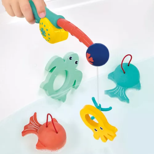 Une pêche à la ligne colorée avec ses quatres animaux marins rigolos à attraper. De quoi partager de beaux moments à l’heure du bain ! Dès 18 mois.