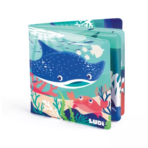 A bath book full of surprises, with 12 creatures from the sea bed to discover: they can just dip it in the water or colour it with their wet little fingers. Leave to dry and repeat ad infinitum. From 10 months.