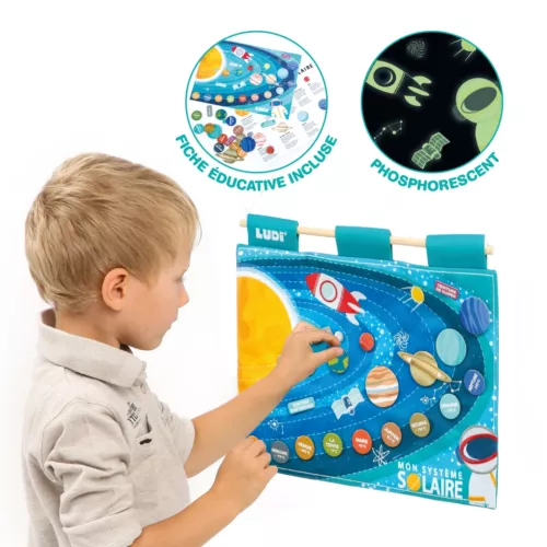 An attractive educational board for learning about the solar system. A fully embroidered board for exploring the universe and learning all about the planets. 21 removable items and 1 educational sheet included. Glow-in-the-dark embroidery and storage pocket. From 5 years.