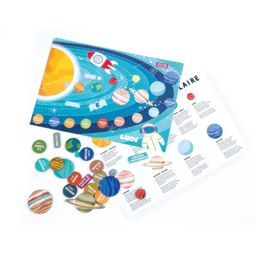 An attractive educational board for learning about the solar system. A fully embroidered board for exploring the universe and learning all about the planets. 21 removable items and 1 educational sheet included. Glow-in-the-dark embroidery and storage pocket. From 5 years.