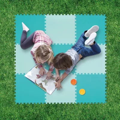 Tapis de sol de grande surface. Assure la protection les enfants pratiquant une activité sportive ou motrice. Hygiénique, utilisation indoor-outdoor.