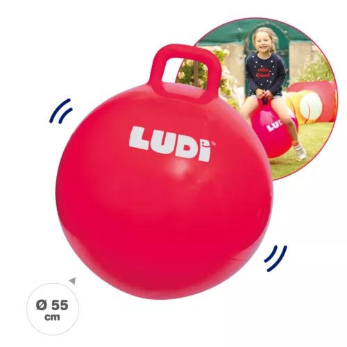 Ballon sauteur XXL « rouge » de LUDI. Un incontournable des jeux de plein air ! Assis sur le ballon, les enfants attrapent la grande poignée et sautent comme un kangourou sur l'herbe ou sur la terrasse. En bondissant les enfants améliorent leur équilibre. Ballon très résistant. 2 coloris. Pour les enfants de plus de 5 ans. Référence produit 90101.