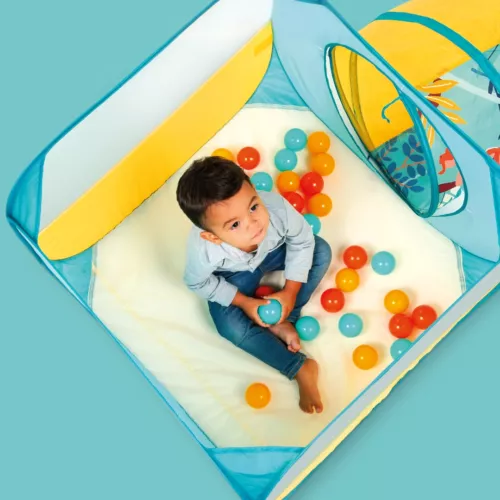 A large play area for group fun! Comprising a cube, a tunnel and a ball play area. Supplied with 30 balls to play with straight away! From age 2.